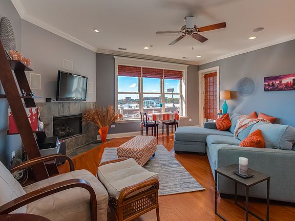 2nd image of 2801 N Oakley Ave APT 303