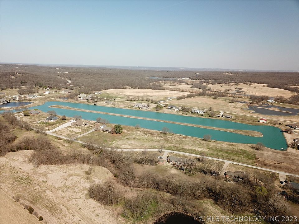 2nd image of Lake Dr