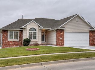 4119 Briarwood Dr, Council Bluffs, IA 51503