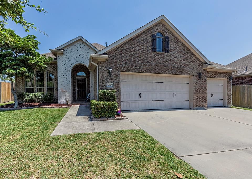 9210 N Blue Stem Beaumont TX 77713 Zillow