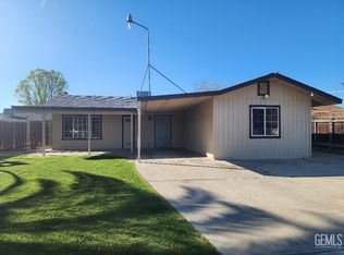 816 Rosa Ct, Delano, CA 93215