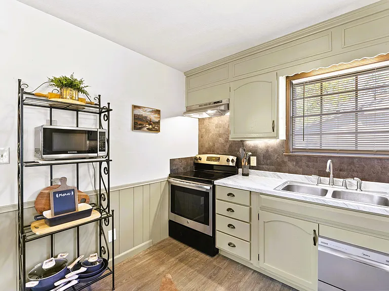 1024 S Ash St — Photo 14