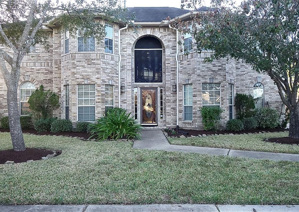 1st image of 1110 Barkly Ct