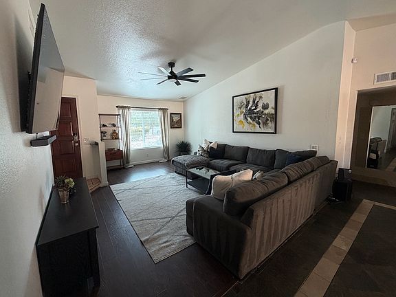 5th image of 112 E San Pedro Ct