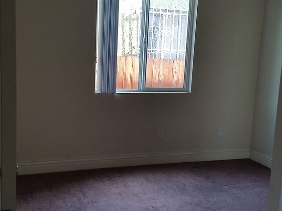 4th image of 837 W 61st St