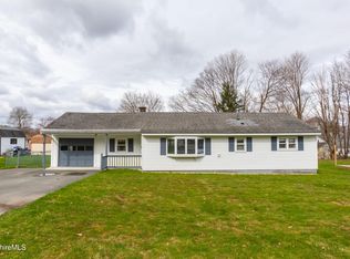 37 Edgemere Rd, Dalton, MA 01226