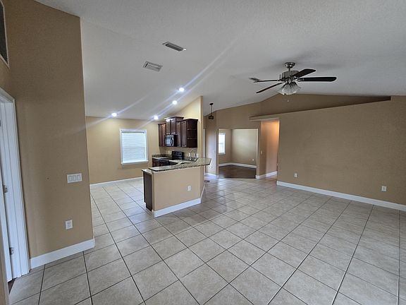 3rd image of 1718 Belmont Ave #1