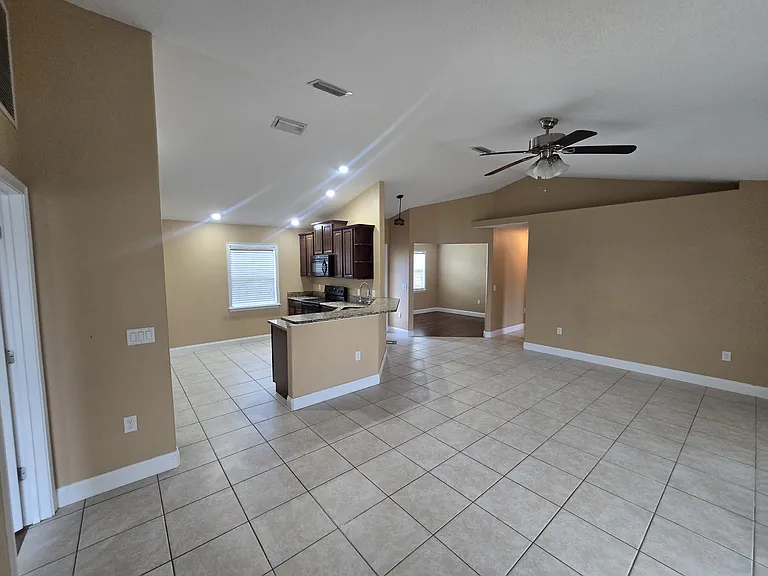 1718 Belmont Ave #1 — Photo 3