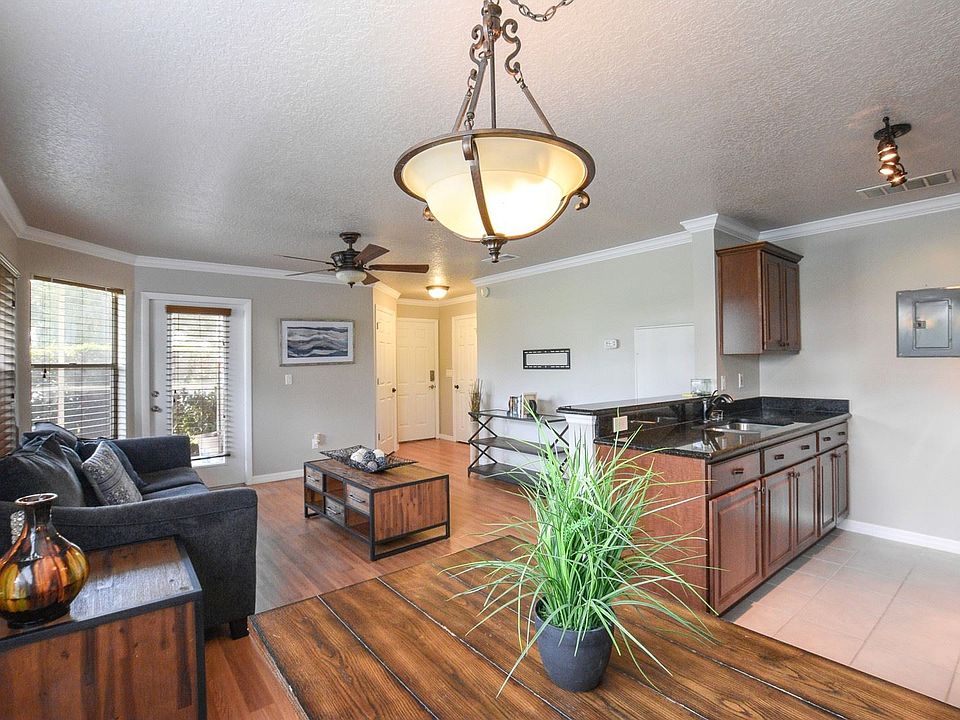 1st image of 2608 Grassy Point Dr Unit 106