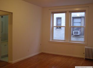 3026 35th St APT 3D, Astoria, NY 11103
