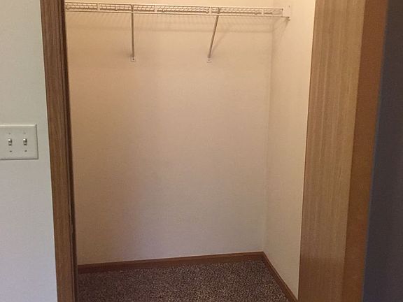 3rd image of 401 Brunswick Dr APT 14