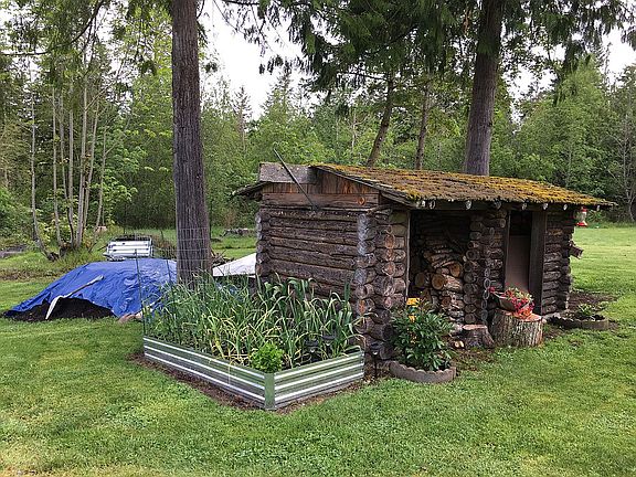 3rd image of 3104 Chicken Coop Rd