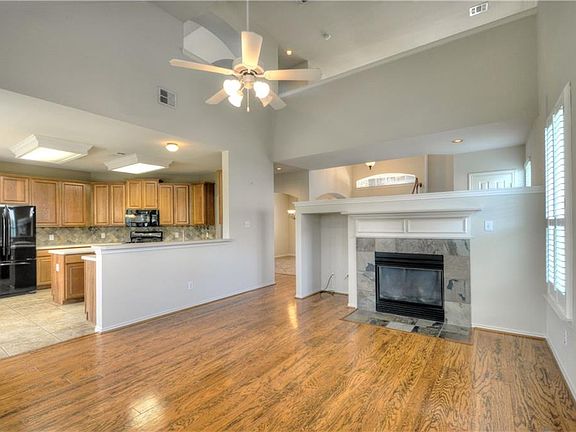 4th image of 3104 Rainburst Ln