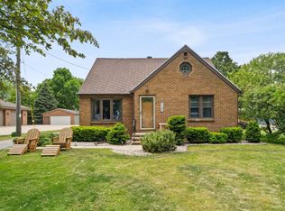 1785 County Road A, Neenah, WI 54956
