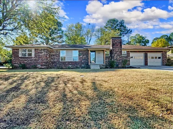 1901 W 3rd St, Russellville, AR 72801