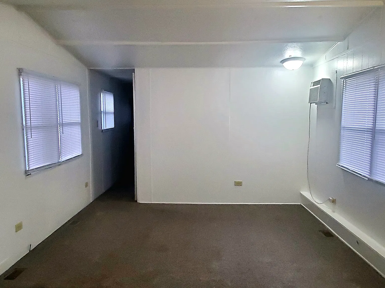 1713 E Rosser Ave — Photo 4