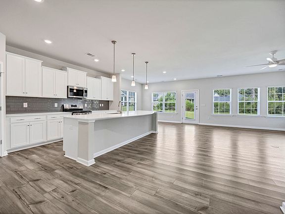 5th image of 409 Layup Cir