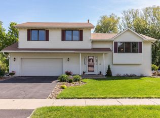 17476 Iceland Trl, Lakeville, MN 55044