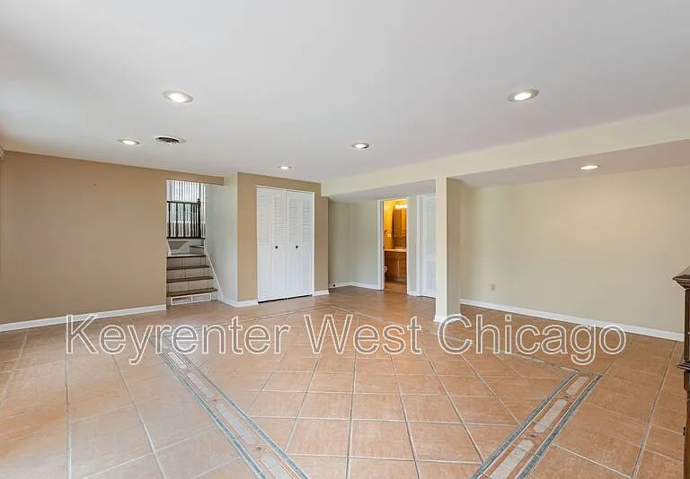 1003 S Finley Rd — Photo 19