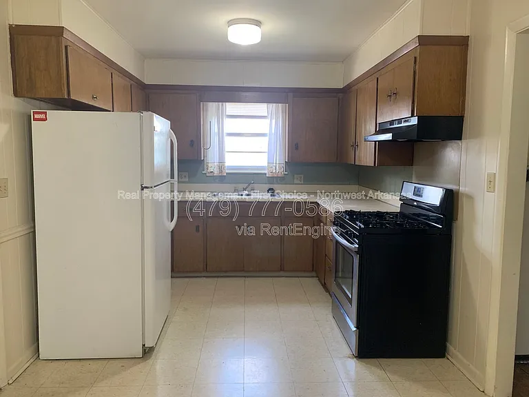 1039 W Bel Air Dr — Photo 3