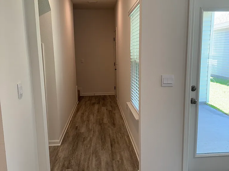 46 Parkside St — Photo 9