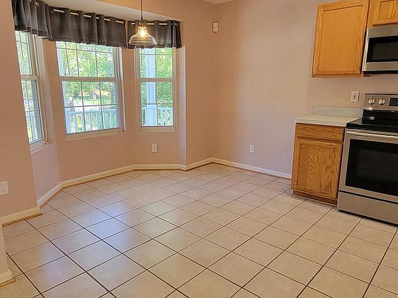 3rd image of 1149 Gwynne Ave