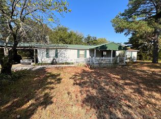13095 S Rocky Top Rd, Webbers Falls, OK 74470