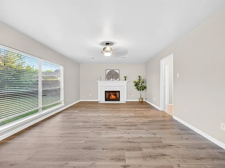 11526 Socorro Ln — Photo 9