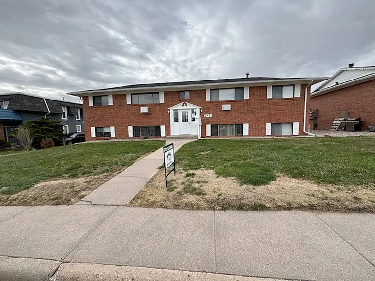 PM 170 - 2431 Pattison — Photo 1