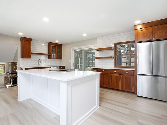 4th image of 4400 66th St
