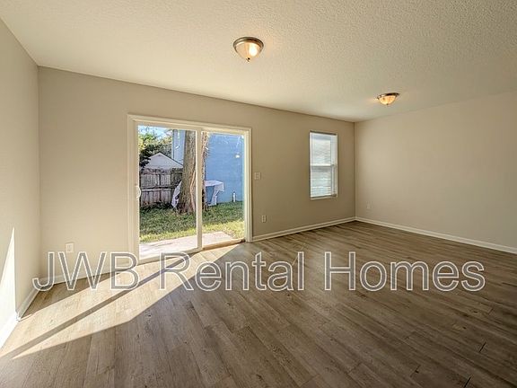 5th image of 665 Melba St