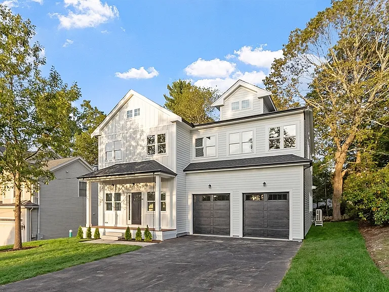 22 Estabrook Rd — Photo 1