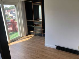 Gaurav-3822 - 3824 N Port Washington Av, 3824