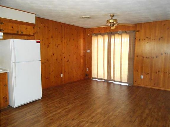 3rd image of 4434 Don Juan St