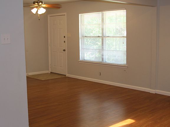 4th image of 2211 Norma Dr