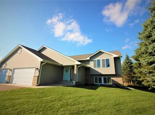 7368 382nd St, North Branch, MN 55056