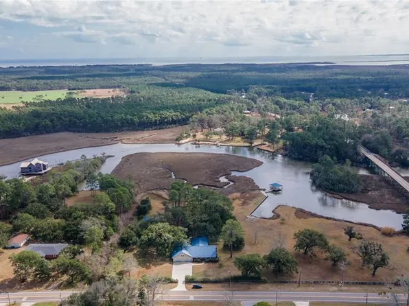 15025 Bellingrath Rd, Coden, AL 36523