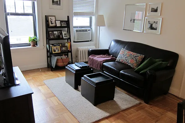 Rented by Avi Nash Associates | media 12