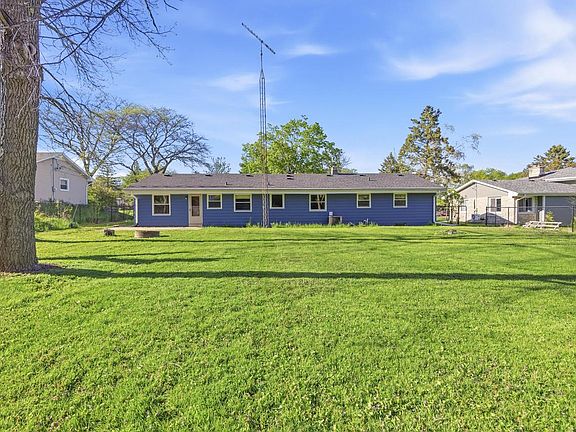 2nd image of 4915 Twin Elms DRIVE