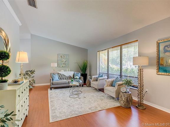 3rd image of 16904 SW 81st Ct