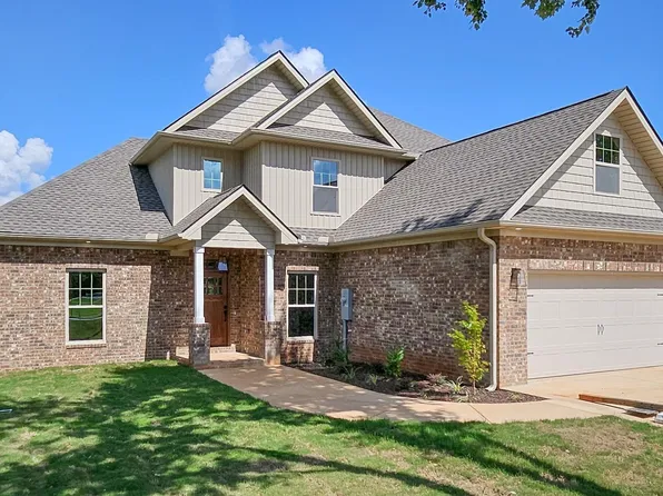 1505 Nella Dr, Athens, AL 35611