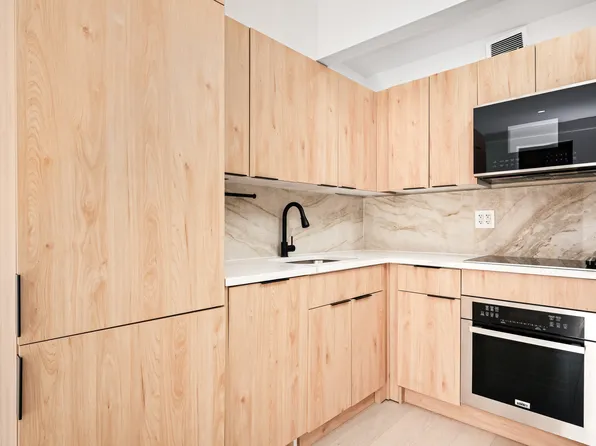 81 Saint Mark's Place image 3 of 5