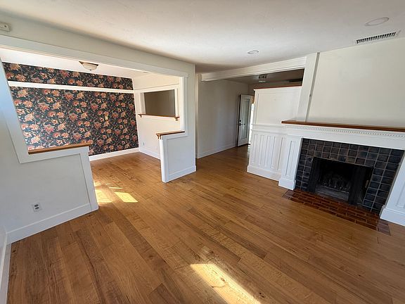 4th image of 5126 Frink Ave