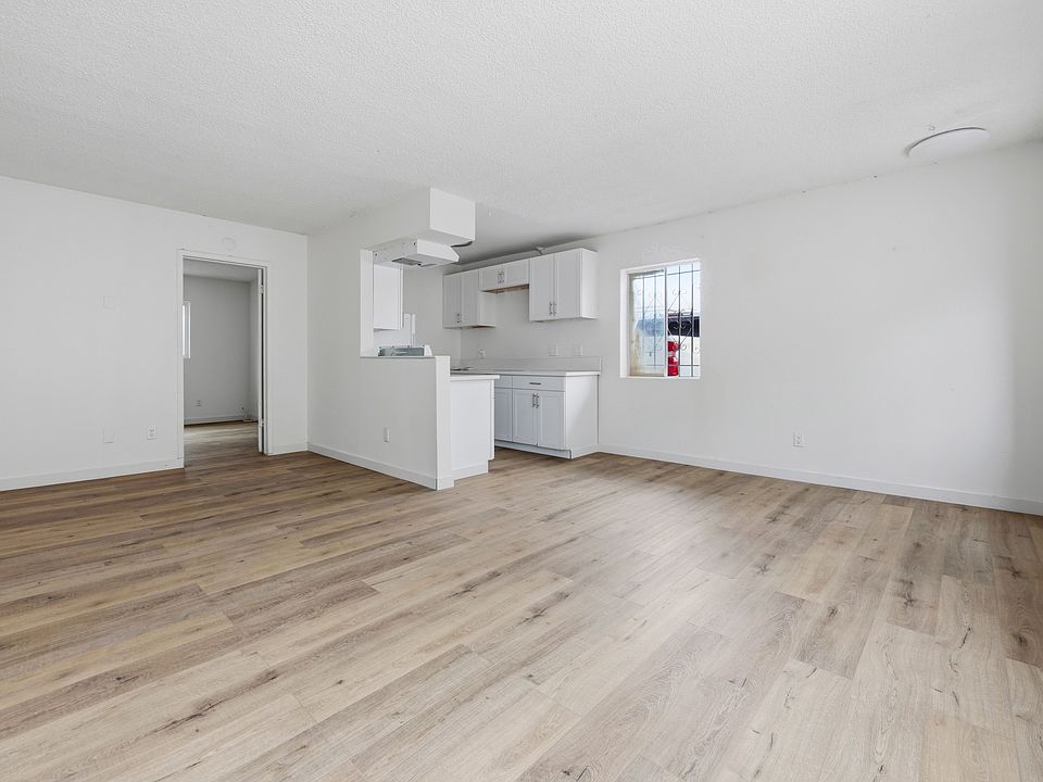 1st image of 3877 Menlo Ave APT 1