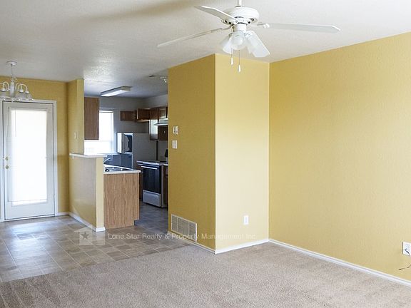 2nd image of 403 Creek St APT B