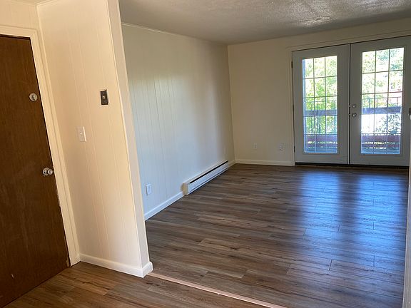 4th image of 152 Rochester Hill Rd #16