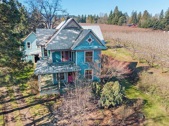 2nd image of 1580 Markham Rd