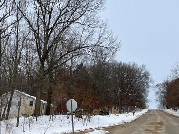Exterior Neighborhood (street photo)
