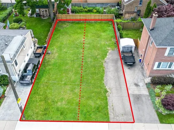 240 Mountain Park Ave, Hamilton, ON L8V 1A1