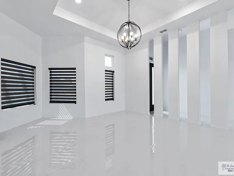 7283 Rain Forest Dr — Photo 18